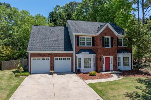 Homes in Kennesaw